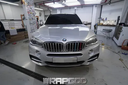 BMW X5 전체랩핑, 에이버리 유광 실버메탈릭 시공 / 김포 일산 인천 자동차랩핑 전문점 WRAPGOD / 김포 양촌읍