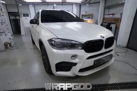 BMW X6 에이버리 사틴 화이트펄 전체 랩핑 재시공, 자동차 풀랩핑 전문점 WRAPGOD / 김포 양촌읍