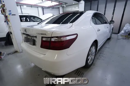 렉서스 LS 460 유광 화이트 에이버리 슈프림 전체 랩핑 시공, 김포 일산 송도 청라 자동차 랩핑 전문점 WRAPGOD / 김포 양촌읍