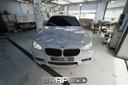BMW 5시리즈 사고수리 및 3M 쿨그레이 전체 랩핑 재시공, 김포 카스킨 전문점 WRAPGOD / 김포 양촌읍