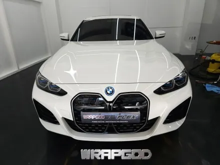 BMW i4 그릴랩핑 부분랩핑 에이버리 유광인텐스블루 / 김포 양촌읍
