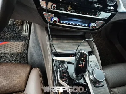 김포 BMW G30 5시리즈  실내랩핑 3M 매트릭스 블랙 시공 / 김포 양촌읍