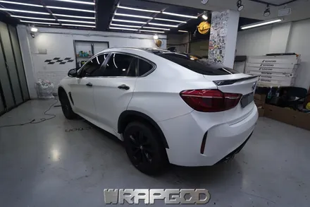 BMW X6 에이버리 사틴 화이트펄 전체 랩핑 재시공, 자동차 풀랩핑 전문점 WRAPGOD / 김포 양촌읍