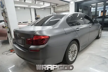 BMW 5시리즈 528i , 에이버리 사틴그레이 전체랩핑 시공 / 김포 검단 일산 자동차 래핑 전문점 랩갓 WRAPGOD / 김포 양촌읍