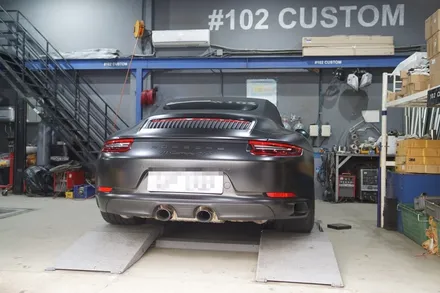 포르쉐 911 카레라 gts 카브리올레 배기튜닝 완벽한 사운드로 완성시키기 커스텀 배기 제작 카본 머플러 팁 적용 / 서울 동작