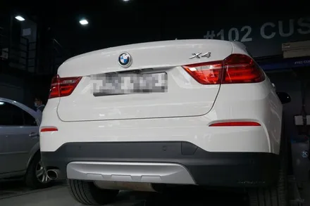 BMW F26 X4 배기 튜닝 구조변경 필요 없이 멋스러운 뒤태를 연출하는 순정형 듀얼 배기 듀얼 실버 머플러 팁 장착 / 서울 동작