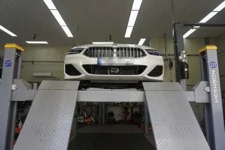BMW 840i 배기 튜닝 스포티한 배기음을 원하신다면 필수입니다. 20% 증폭 중통 작업기 / 서울 동작
