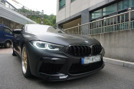 BMW M8 컴페티션 도로위 후덜덜한 초강력 팝콘 V8 배기음 / 서울 동작