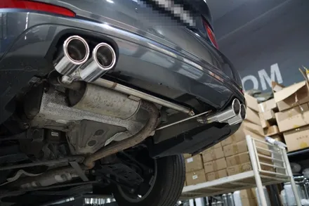 BMW 3GT 배기튜닝 구조변경 필요없는 뒤태 드레스업튜닝 순정형 듀얼배기 , 원형 실버 머플러 팁 적용 / 서울 동작