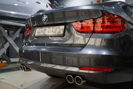 BMW 3GT 배기튜닝 구조변경 필요없는 뒤태 드레스업튜닝 순정형 듀얼배기 , 원형 실버 머플러 팁 적용 / 서울 동작