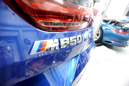 BMW M850i 8기통 배기 튜닝 구조변경NO 브릴란테 카본 머플러 팁 장착을 모두 완료하였습니다. / 서울 동작구