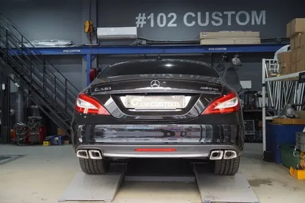 벤츠 W218 CLS400 배기튜닝 사운드의 풍성함과 온/오프 가능한 편리함까지 가변배기 커스텀 중통 엔드 AMG 스타일 사각 머플러 팁 장착 / 서울 동작