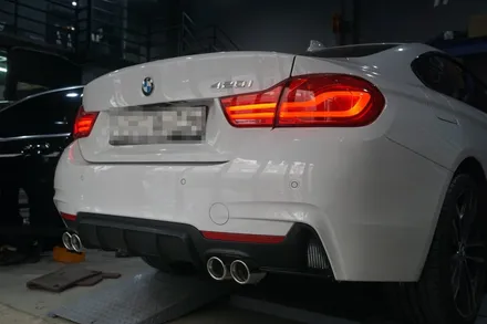 BMW F32 420i 변화와 품격의 완성 배기튜닝 리어 퍼포먼스 디퓨져 이식 ＆ 온오프 가능한 가변시스템 커스텀 중통 앤드 머플러 팁 장착 / 서울 동작