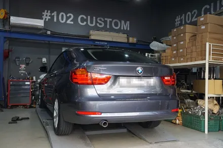 BMW 3GT 배기튜닝 구조변경 필요없는 뒤태 드레스업튜닝 순정형 듀얼배기 , 원형 실버 머플러 팁 적용 / 서울 동작