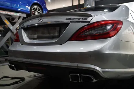 벤츠 W218 CLS63AMG 배기튜닝 고품격 AMG 사운드로 완성하는 중통 소음기 교체 작업 / 서울 동작