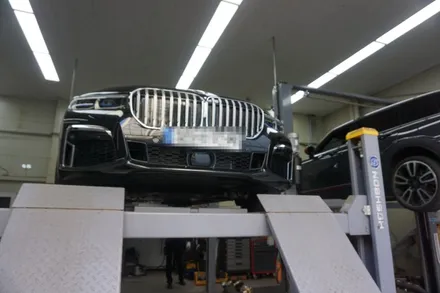 BMW 740LI 정숙함과 웅장한 배기음을 동시에 담아냅니다. 확실한 가변 배기 튜닝 세팅 / 서울 동작