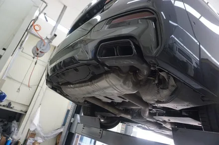 BMW M550i 배기 튜닝 시그니처 튜닝이죠? 중통 작업과 보펜 모듈 진행하였습니다! / 서울 동작