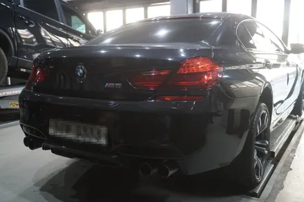 BMW M6 배기튜닝 미드 소음기 교체 작업으로 1.5배 증폭 멋진 사운드 연출 / 서울 동작