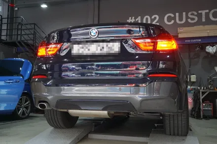 BMW F26 X4 배기튜닝 구조변경 필요없이 즐기는 완벽한 뒤태 연출 순정형 듀얼배기 원형 실버 머플러 팁 장착 / 서울 동작