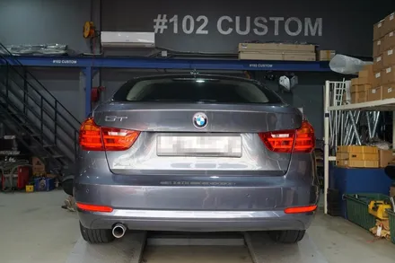 BMW 3GT 배기튜닝 구조변경 필요없는 뒤태 드레스업튜닝 순정형 듀얼배기 , 원형 실버 머플러 팁 적용 / 서울 동작
