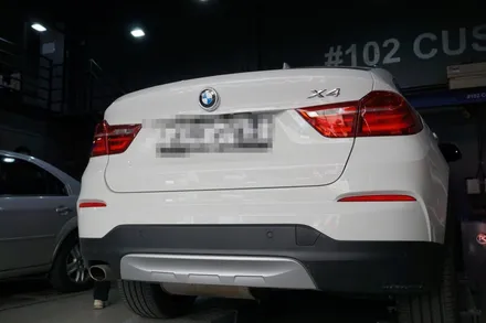 BMW F26 X4 배기 튜닝 구조변경 필요 없이 멋스러운 뒤태를 연출하는 순정형 듀얼 배기 듀얼 실버 머플러 팁 장착 / 서울 동작