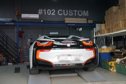 BMW I8 배기 튜닝 귓가를 달콤하게 만드는 사운드 세팅 쿠바텍 사운드부스터 마세라티 모듈 블루투스 버전 적용 / 서울 동작