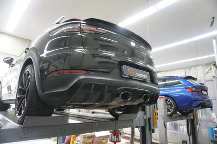 포르쉐 카이엔 터보 GT 배기 튜닝 가변 모듈 적용기 (아크라포빅 배기 옵션) / 서울 동작구