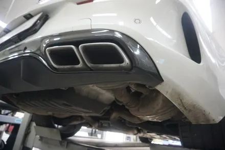 벤츠 C63AMG 배기 튜닝 중통 엔드 작업으로 확실한 8기통 배기음 완성하였습니다. / 서울 동작구