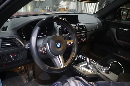 BMW F87 M2컴페티션 배기튜닝 파워풀한 사운드 세팅 중통 소음기교체 작업 / 서울 동작