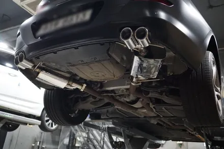 BMW F12 640i 배기튜닝 중후한 사운드 입히기 온/오프 가능한 가변배기시스템 커스텀 앤드 듀얼 실버 머플러 팁 장착 / 서울 동작