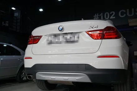 BMW F26 X4 배기 튜닝 구조변경 필요 없이 멋스러운 뒤태를 연출하는 순정형 듀얼 배기 듀얼 실버 머플러 팁 장착 / 서울 동작