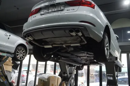 아우디 A3 35TDI 배기튜닝 보다 돋보이는 뒤태 완성 S3스타일 디퓨져 이식 커스텀 엔드 s머플러팁 장착 / 서울 동작