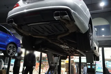 벤츠 W218 CLS63AMG 배기튜닝 고품격 AMG 사운드로 완성하는 중통 소음기 교체 작업 / 서울 동작