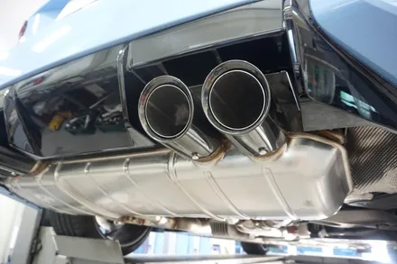 신형 BMW G87 M2 살벌한 팝콘 배기음 완성하는 배기 튜닝! / 서울 동작구