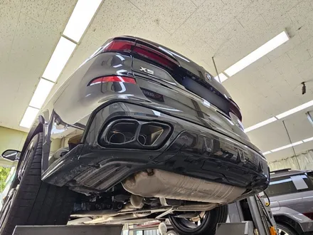 BMW X5 M60i 시그니처 배기 튜닝! 8기통 묵직 배기음 중통 모듈 작업 / 서울 동작
