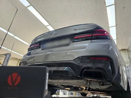 BMW M550i 배기 튜닝 중통 보펜 모듈 작업으로 V8 살벌한 배기음 완성하였습니다. / 서울 동작