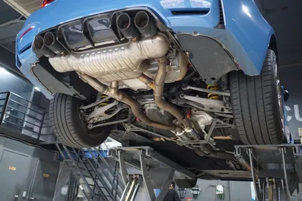BMW F80 M3배기튜닝 체감으로 느껴지는 즐거움! 중통 소음기 교체 작업 / 서울 동작