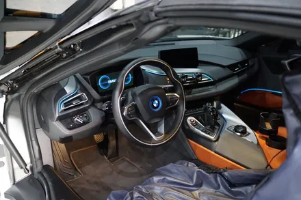 BMW I8 배기 튜닝 귓가를 달콤하게 만드는 사운드 세팅 쿠바텍 사운드부스터 마세라티 모듈 블루투스 버전 적용 / 서울 동작