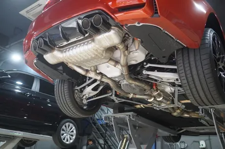 BMW F83 M4 컨버터블 배기음 상승 중통 소음기 교체 순정가변 온오프 장치 BMS 모듈 세팅~! / 서울 동작