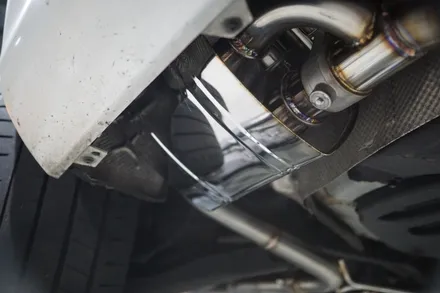 벤츠 CLS350 배기튜닝 또 다른 가치를 완성하다! 온/오프 가능한 가변배기시스템 커스텀 중통 앤드 사각 머플러 팁 장착 / 서울 동작