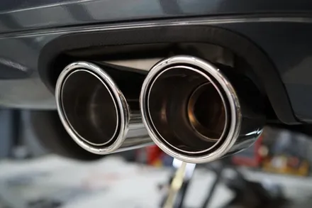 BMW 3GT 배기튜닝 구조변경 필요없는 뒤태 드레스업튜닝 순정형 듀얼배기 , 원형 실버 머플러 팁 적용 / 서울 동작