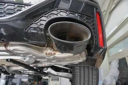 아우디 RS6 아반트 V8 고급스러운 배기음 튜닝 중통 작업이면 충분합니다. / 서울 동작
