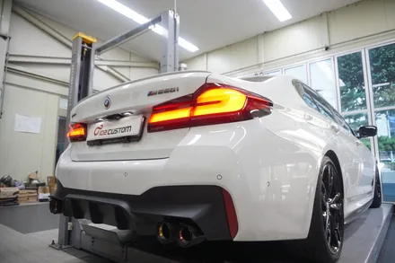 BMW G30 M550i 배기 튜닝 8기통 배기음을 극대화시키는 작업 진행하였습니다. / 서울 동작구