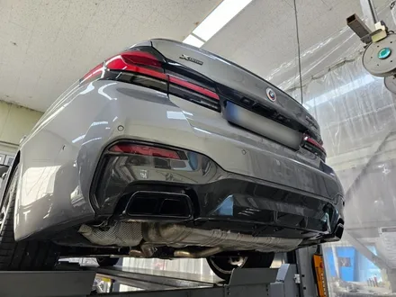 BMW M550i 배기 튜닝 중통 보펜 모듈 작업으로 V8 살벌한 배기음 완성하였습니다. / 서울 동작