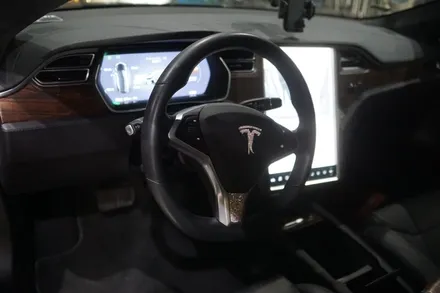 테슬라 모델S P100D 배기튜닝 놀라울만할 영역의 완성! 혁신으로 새로운 가치를 체감하다 쿠바텍 사운드부스터 마세라티 배기음 블루투스 버전 세팅 / 서울 동작