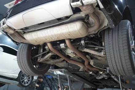 벤츠 ML63AMG 배기음튜닝 1.5배 사운드 증폭 튜닝 중통 소음기 교체 작업 / 서울 동작