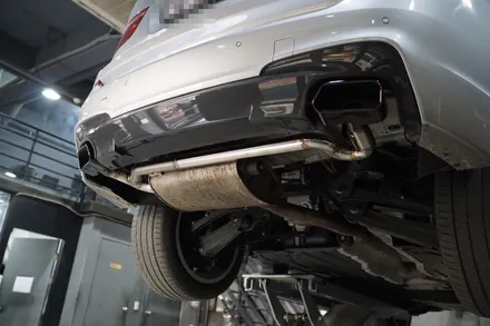 BMW F25 X3 완벽한 뒤태 연출 배기튜닝 구조변경 필요없는 순정형 듀얼배기 블랙 사각 머플러 팁 장착 / 서울 동작
