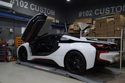 BMW I8 배기 튜닝 귓가를 달콤하게 만드는 사운드 세팅 쿠바텍 사운드부스터 마세라티 모듈 블루투스 버전 적용 / 서울 동작