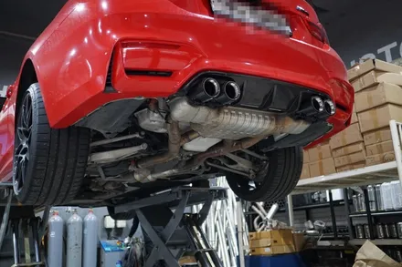 BMW F82 M4 튀태 드레스업 배기 튜닝 카본 듀얼 머플러 팁 장착 / 서울 동작