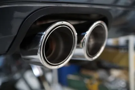 BMW 3GT 배기튜닝 구조변경 필요없는 뒤태 드레스업튜닝 순정형 듀얼배기 , 원형 실버 머플러 팁 적용 / 서울 동작